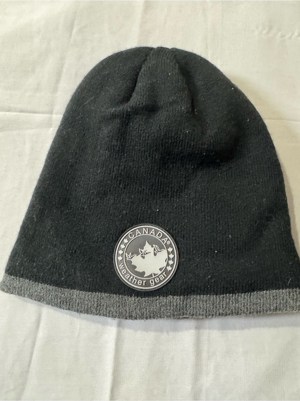 🇨🇦 Show your Canadian Pride and Love with this Canada Weather Gear Gray Beanie.